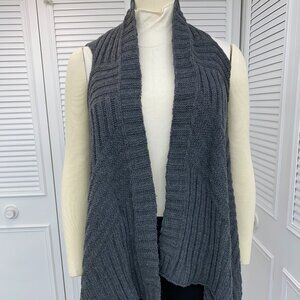 Dakottas Sleeveless Sweater Jacket Grey  Sz. S or OS
